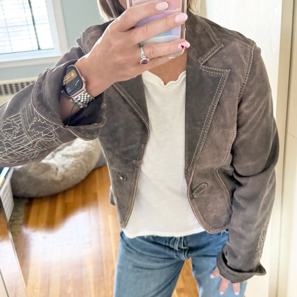 Ibisco Distressed Leather Embroidered Jacket | Cropped Blazer | Boho Chic - Picture 2 of 16